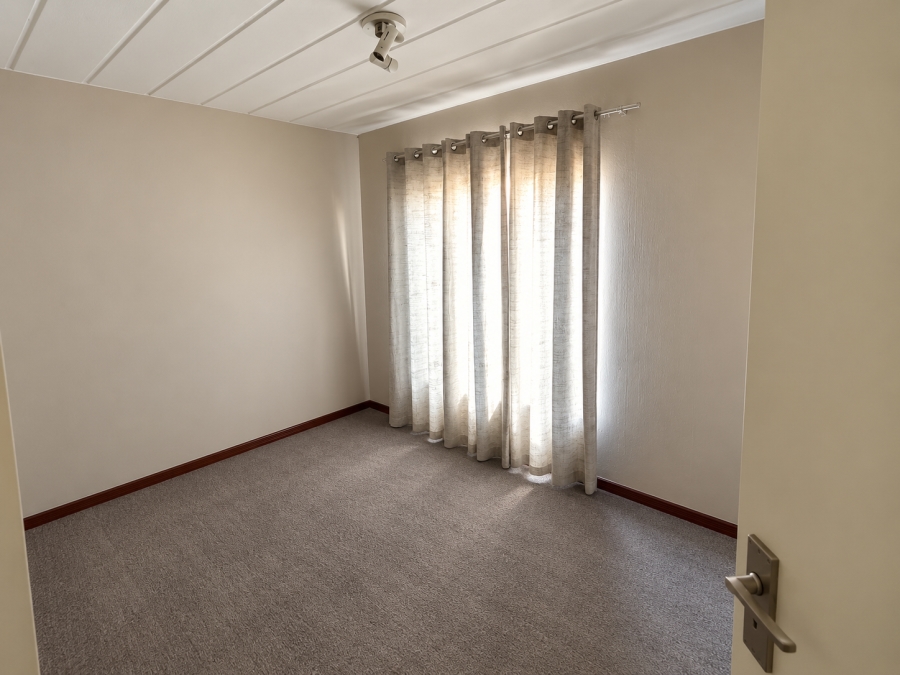 2 Bedroom Property for Sale in Highveld Gauteng