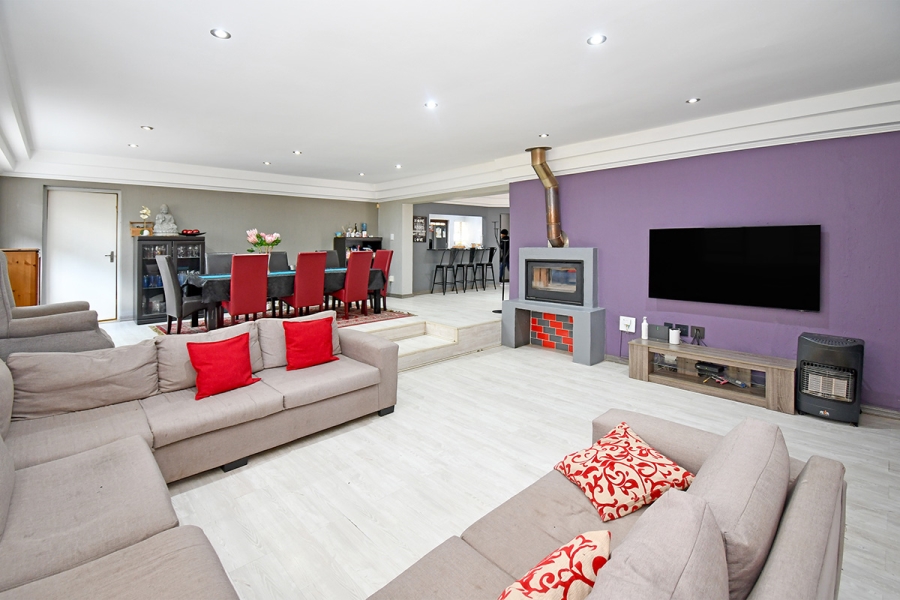 4 Bedroom Property for Sale in Highway Gardens Gauteng