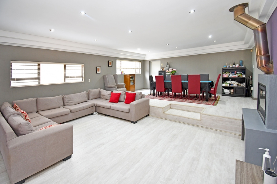 4 Bedroom Property for Sale in Highway Gardens Gauteng