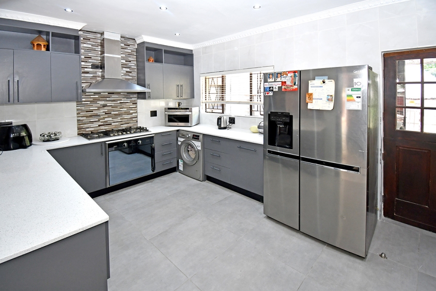 4 Bedroom Property for Sale in Highway Gardens Gauteng
