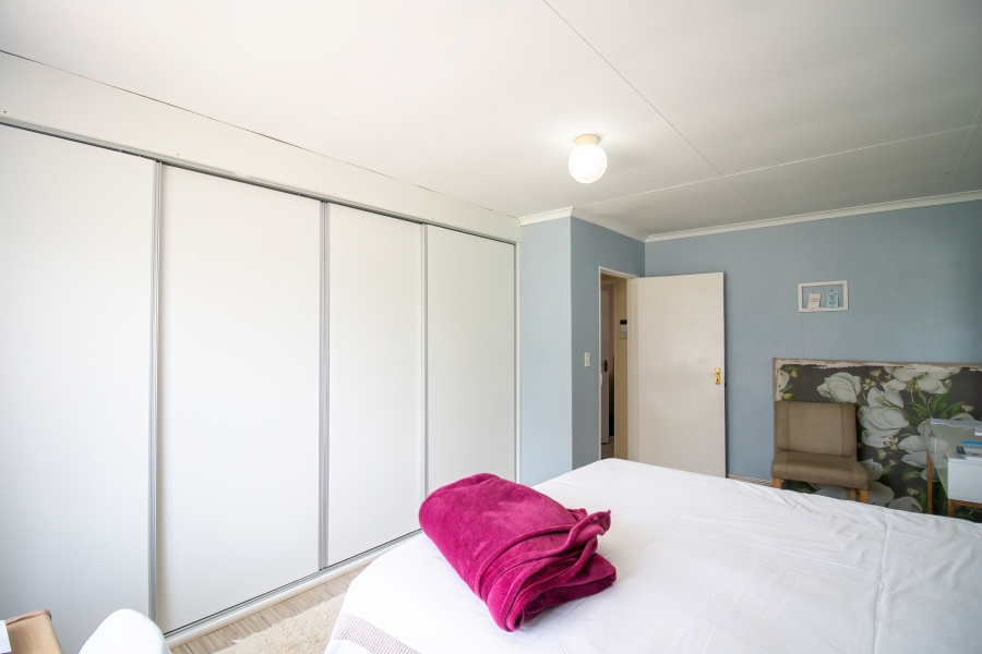 3 Bedroom Property for Sale in Glen Austin Gauteng