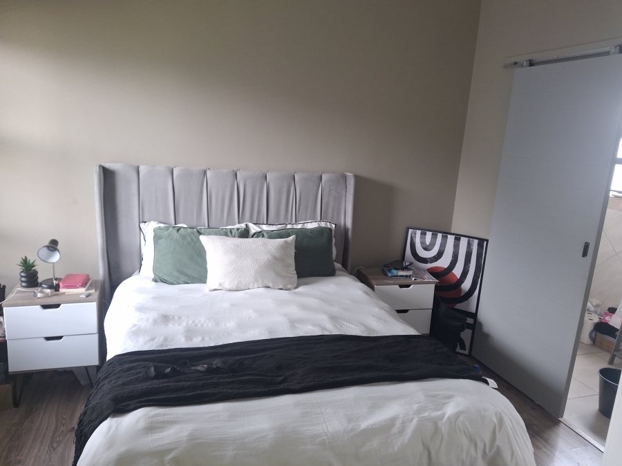 1 Bedroom Property for Sale in Glen Austin Gauteng