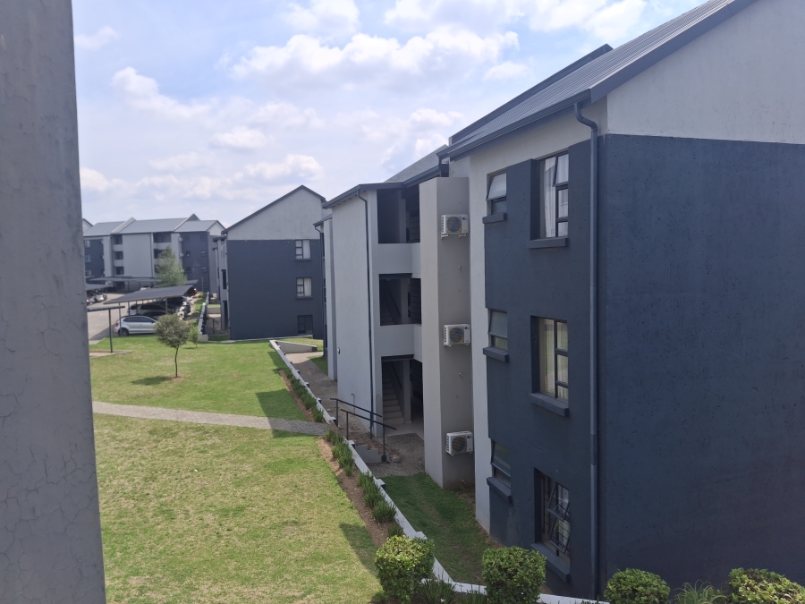 1 Bedroom Property for Sale in Glen Austin Gauteng