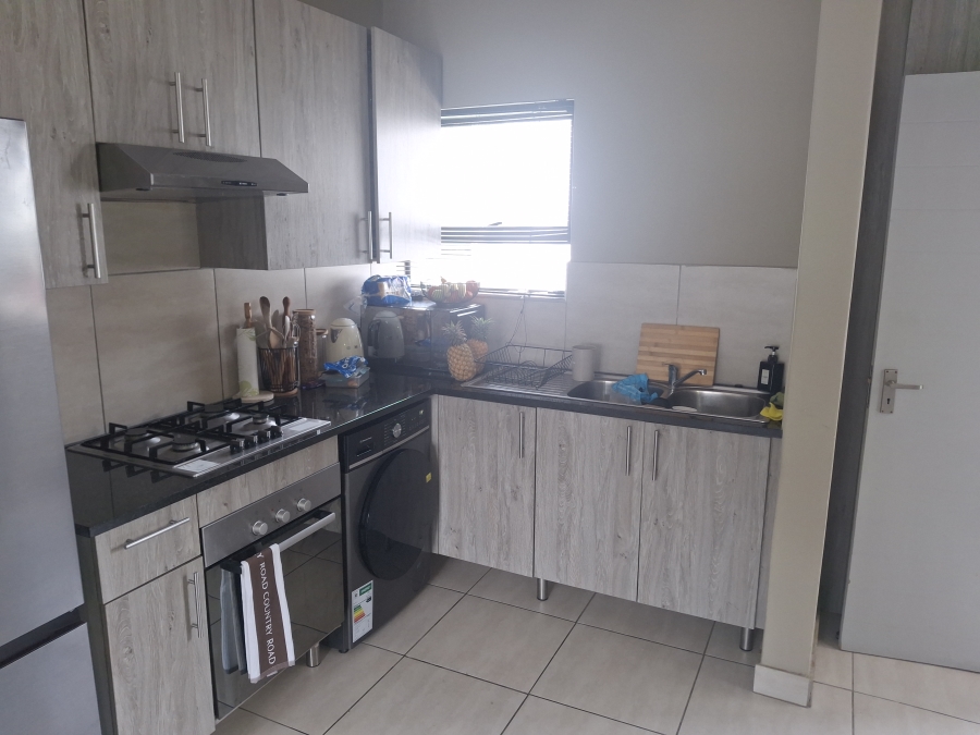 1 Bedroom Property for Sale in Glen Austin Gauteng