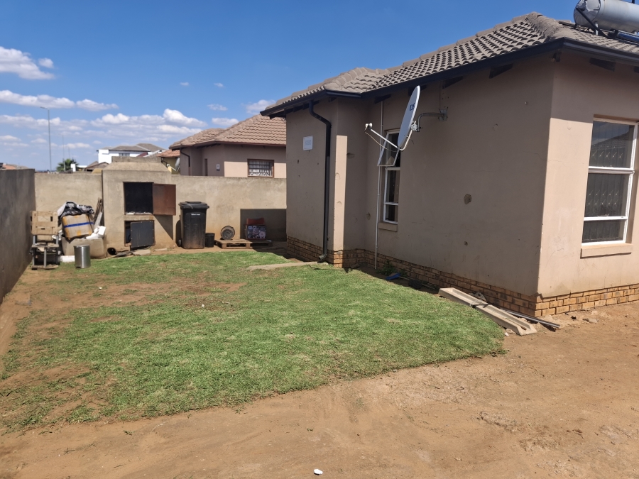 2 Bedroom Property for Sale in Crystal Park Gauteng