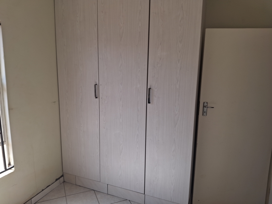 2 Bedroom Property for Sale in Crystal Park Gauteng