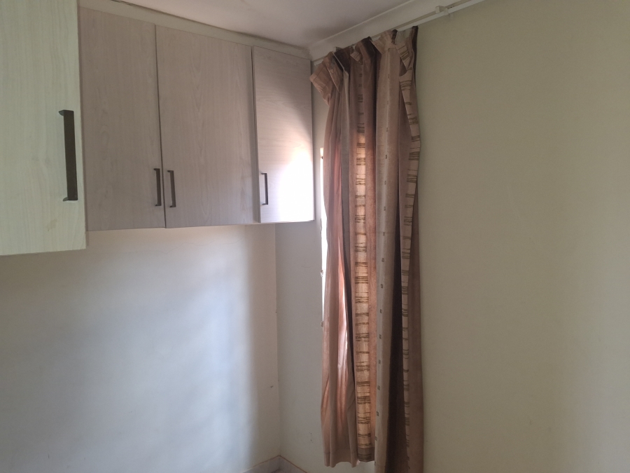 2 Bedroom Property for Sale in Crystal Park Gauteng