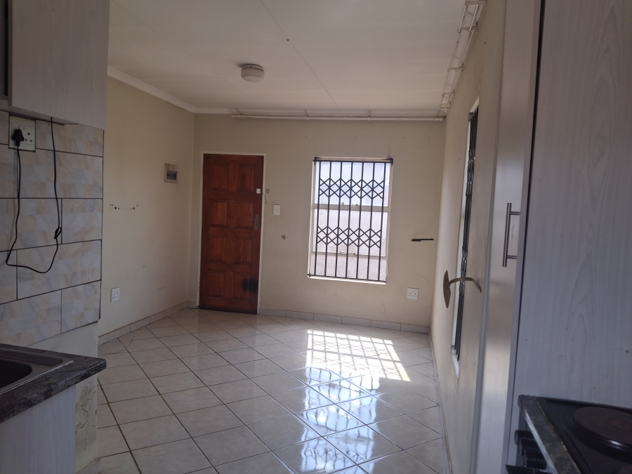 2 Bedroom Property for Sale in Crystal Park Gauteng