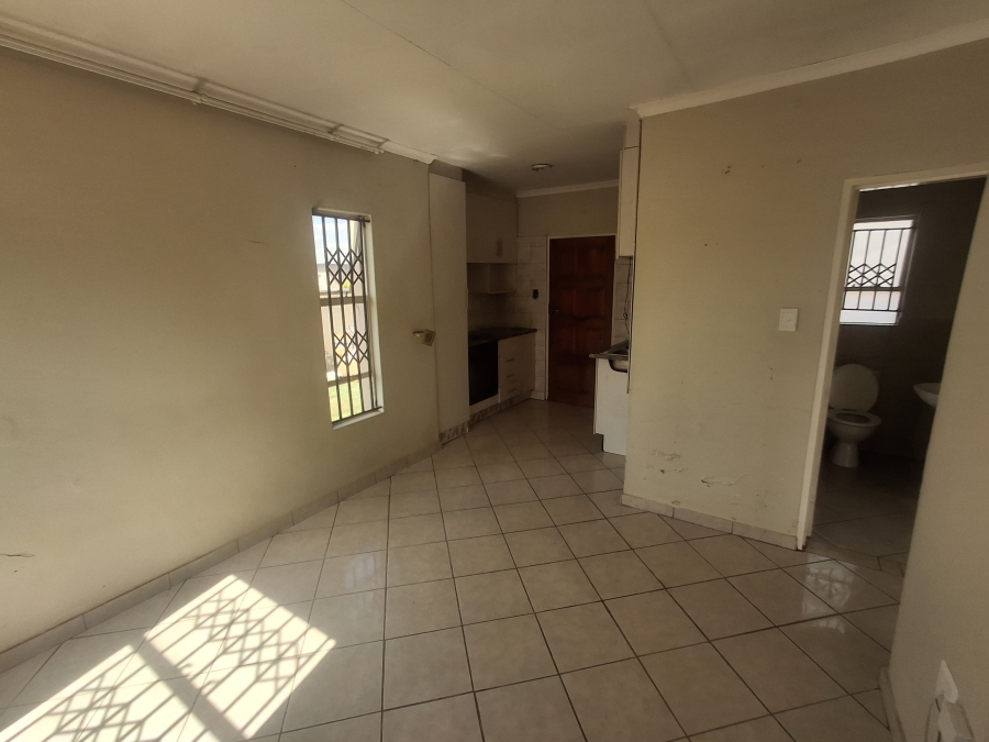 2 Bedroom Property for Sale in Crystal Park Gauteng