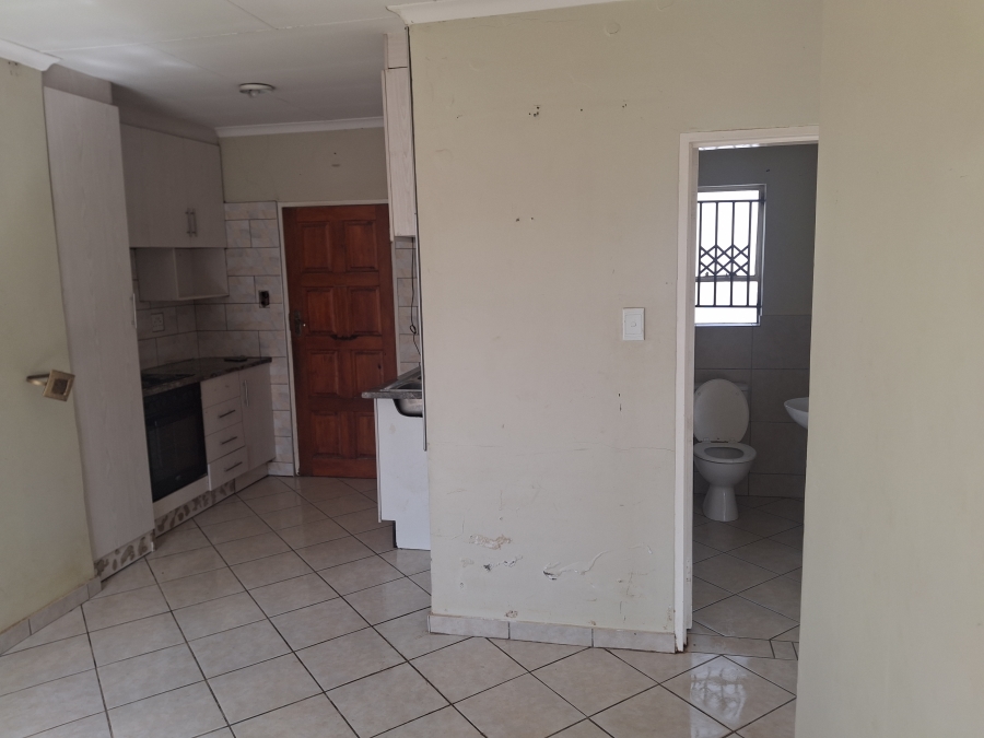 2 Bedroom Property for Sale in Crystal Park Gauteng