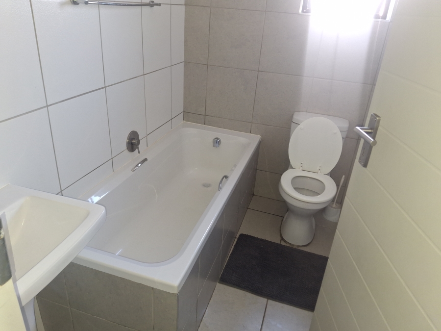 3 Bedroom Property for Sale in Albertsdal Gauteng