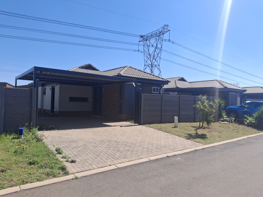3 Bedroom Property for Sale in Albertsdal Gauteng