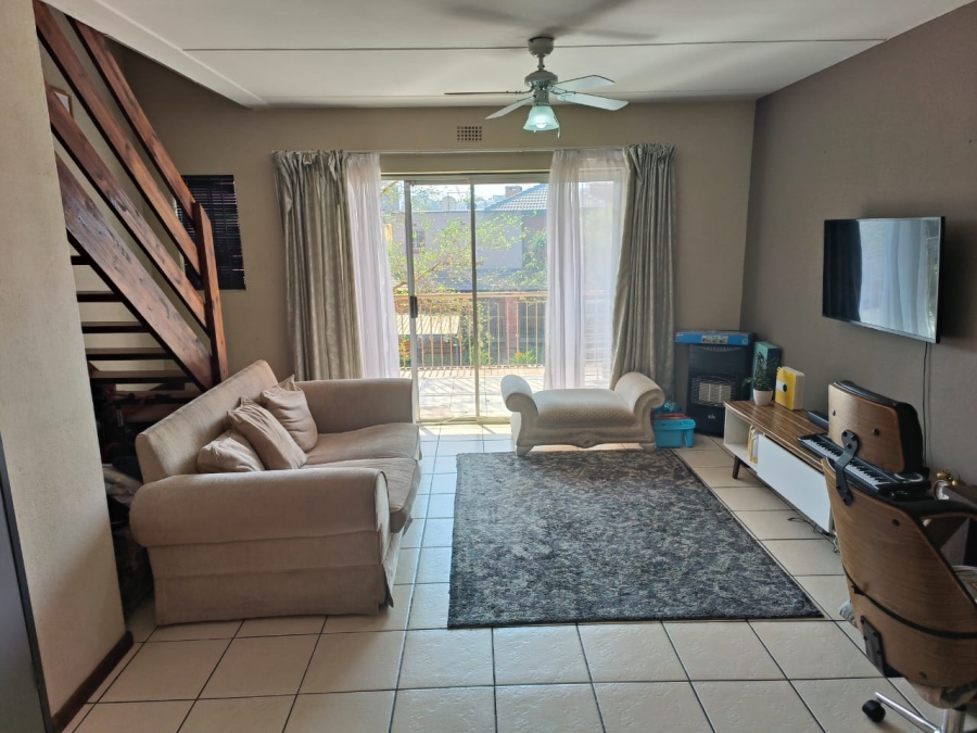 2 Bedroom Property for Sale in Sonneglans Gauteng