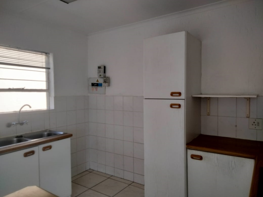 2 Bedroom Property for Sale in Radiokop Gauteng