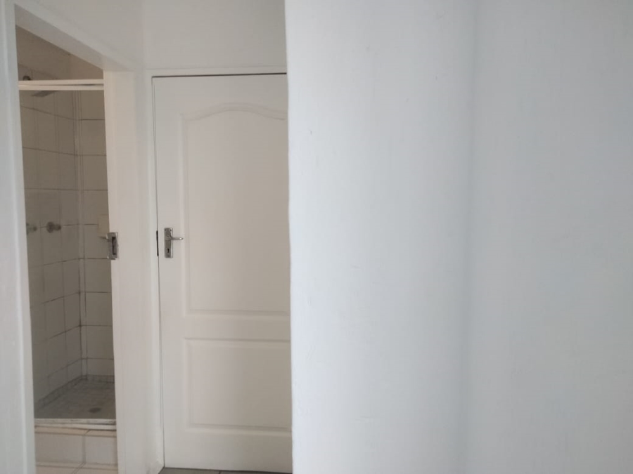 2 Bedroom Property for Sale in Radiokop Gauteng
