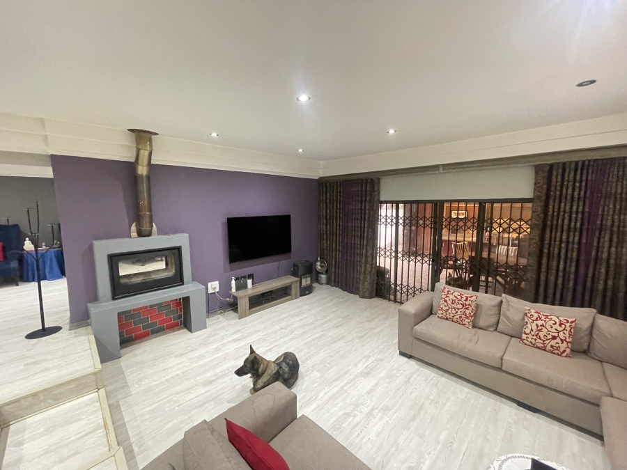 4 Bedroom Property for Sale in Highway Gardens Gauteng