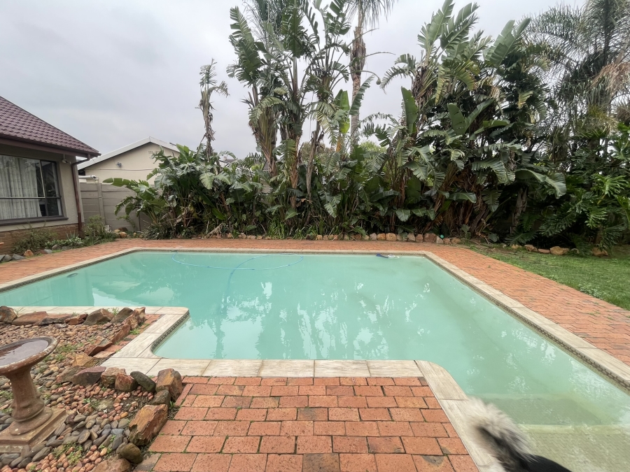 4 Bedroom Property for Sale in Highway Gardens Gauteng