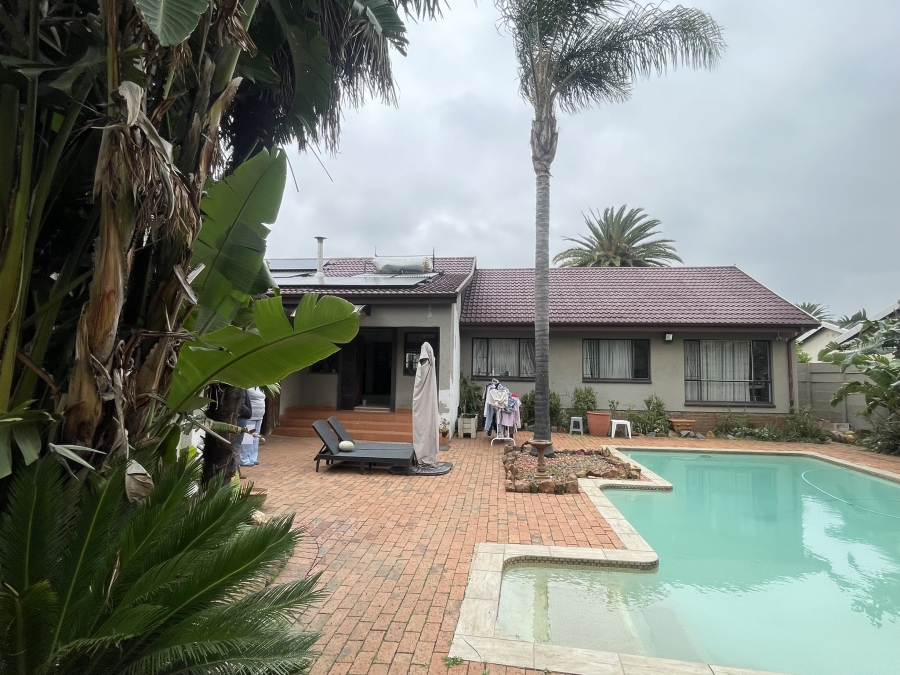 4 Bedroom Property for Sale in Highway Gardens Gauteng
