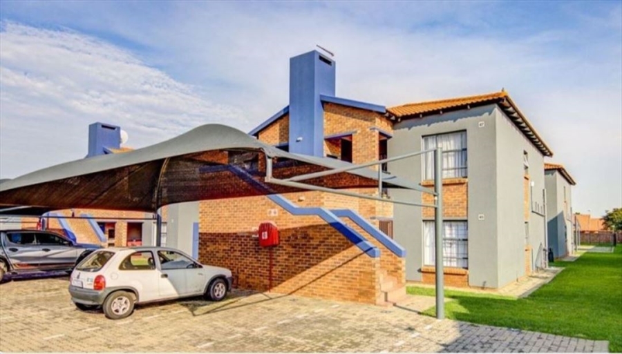 2 Bedroom Property for Sale in Bonaero Park Gauteng