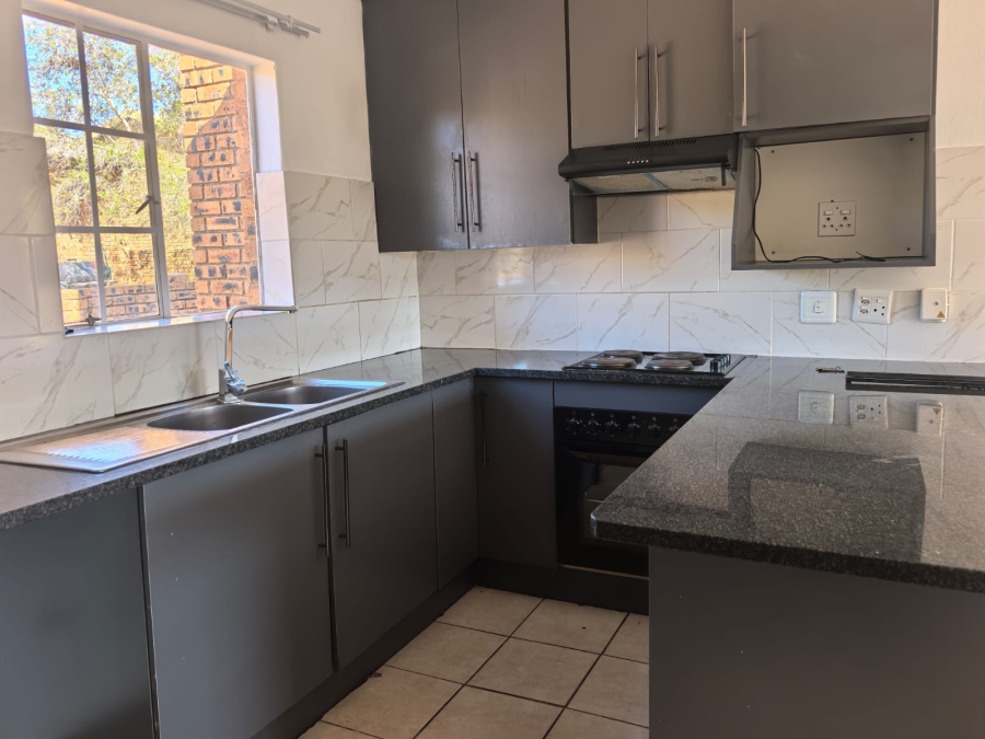 3 Bedroom Property for Sale in Noordwyk Gauteng