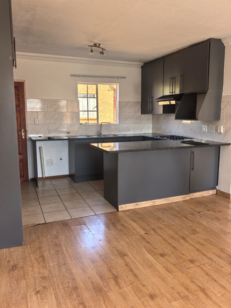 3 Bedroom Property for Sale in Noordwyk Gauteng