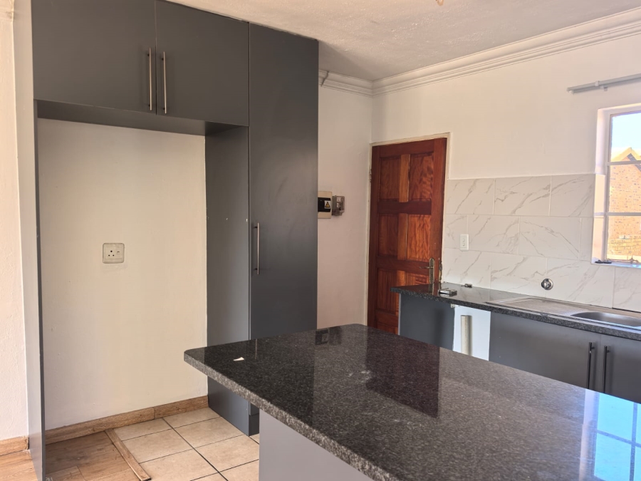 3 Bedroom Property for Sale in Noordwyk Gauteng
