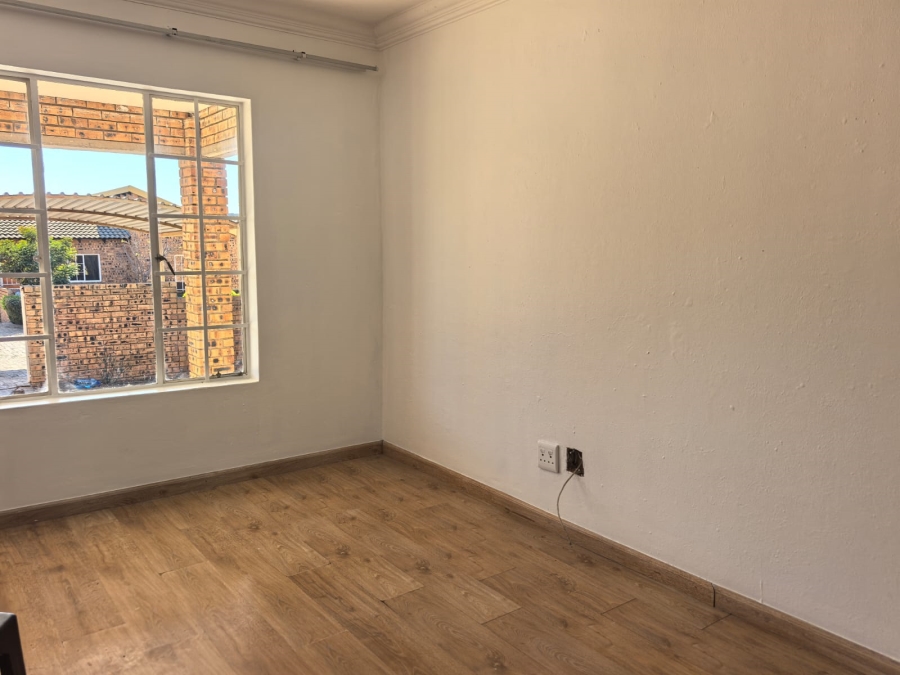 3 Bedroom Property for Sale in Noordwyk Gauteng