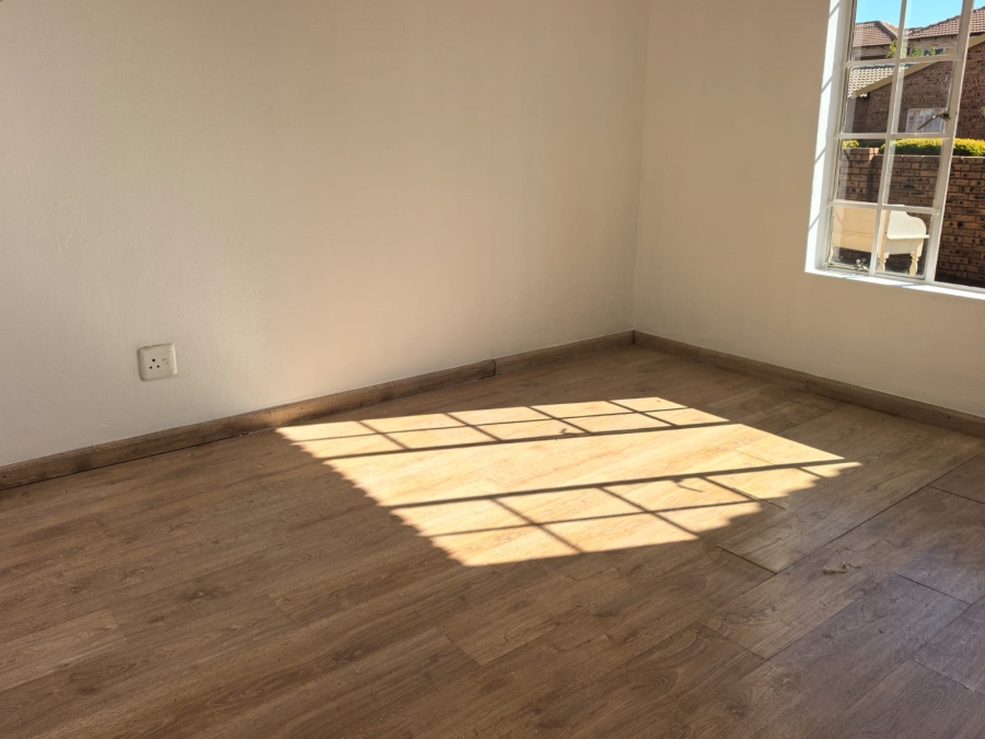 3 Bedroom Property for Sale in Noordwyk Gauteng