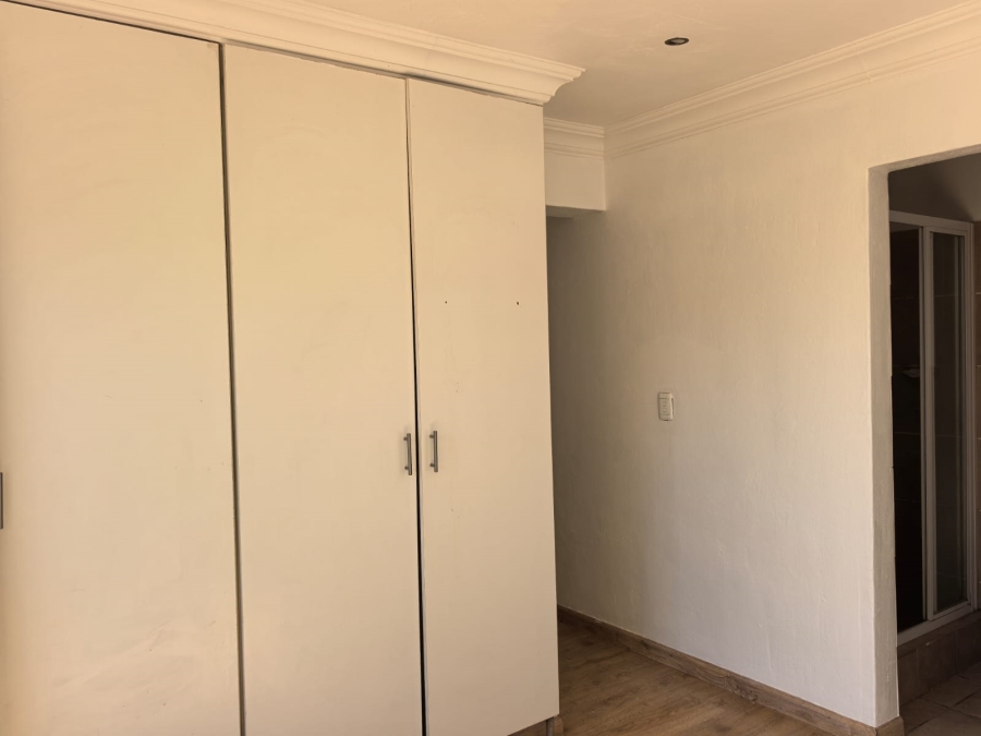 3 Bedroom Property for Sale in Noordwyk Gauteng