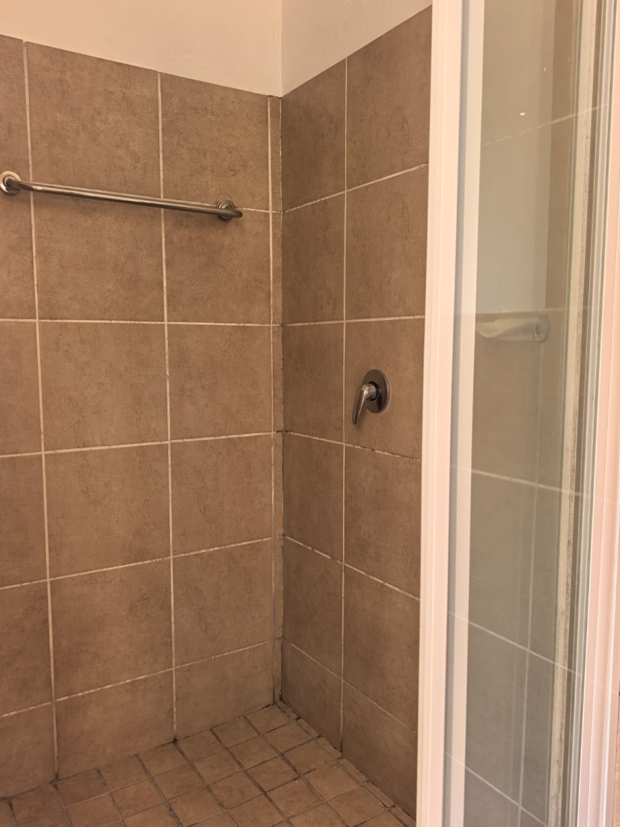 3 Bedroom Property for Sale in Noordwyk Gauteng