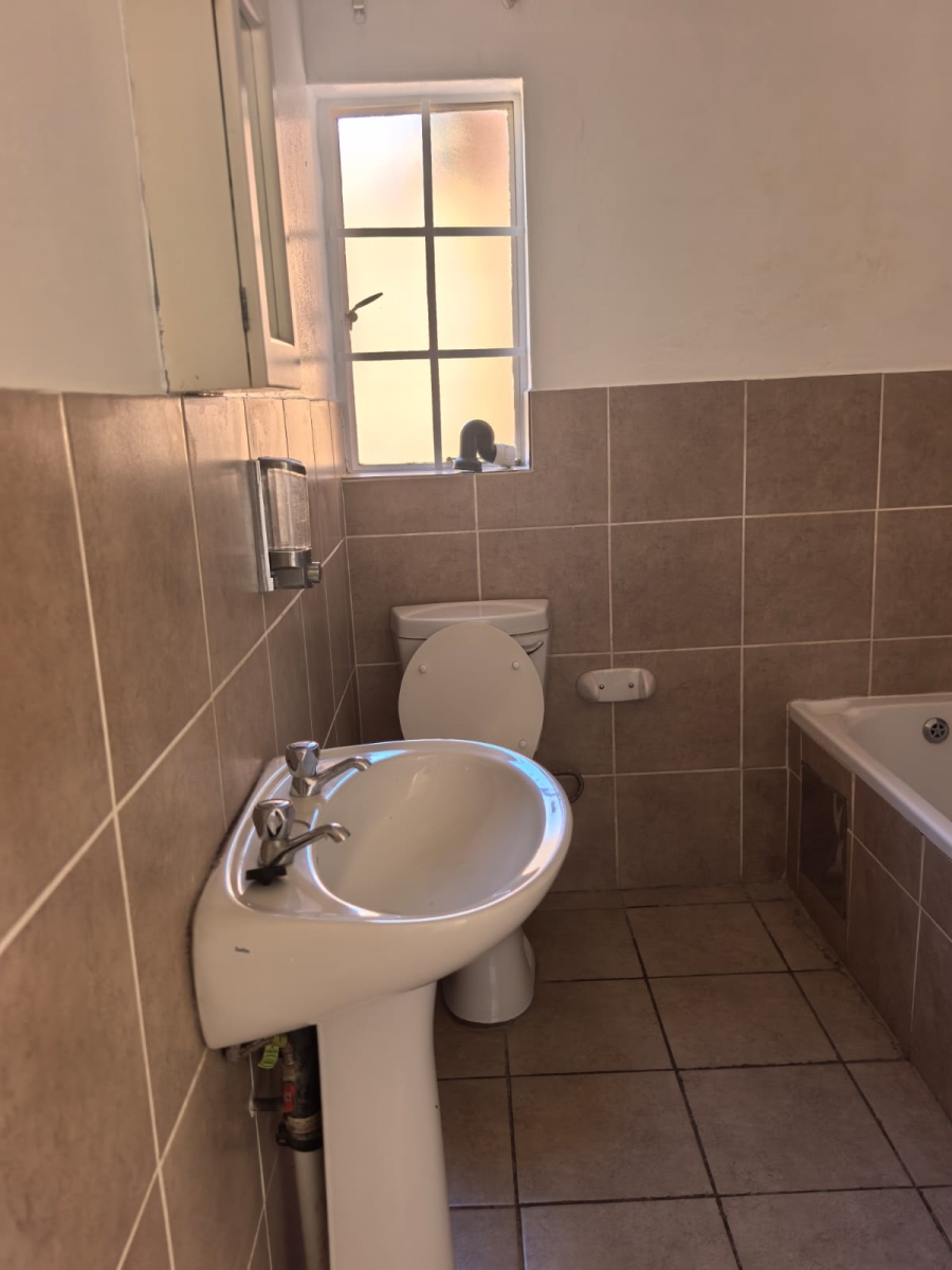 3 Bedroom Property for Sale in Noordwyk Gauteng