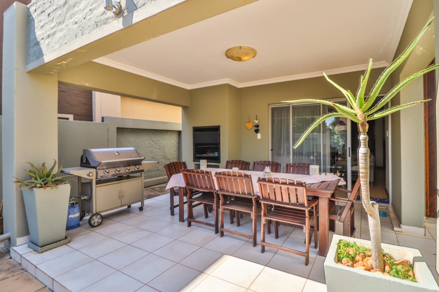 To Let 3 Bedroom Property for Rent in Six Fountains Residential Estate Gauteng
