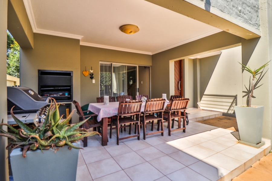 To Let 3 Bedroom Property for Rent in Six Fountains Residential Estate Gauteng