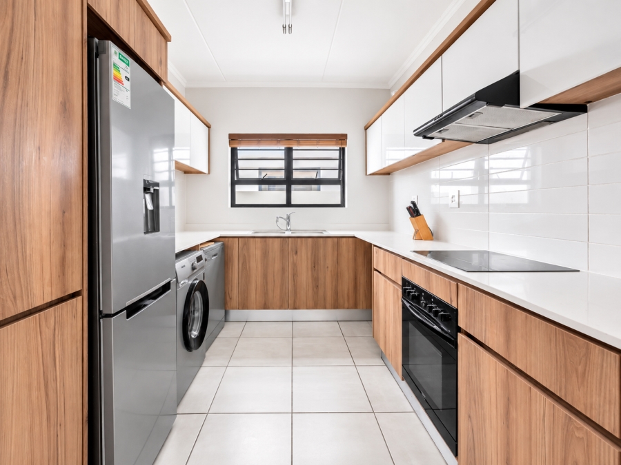 To Let 3 Bedroom Property for Rent in Crowthorne AH Gauteng