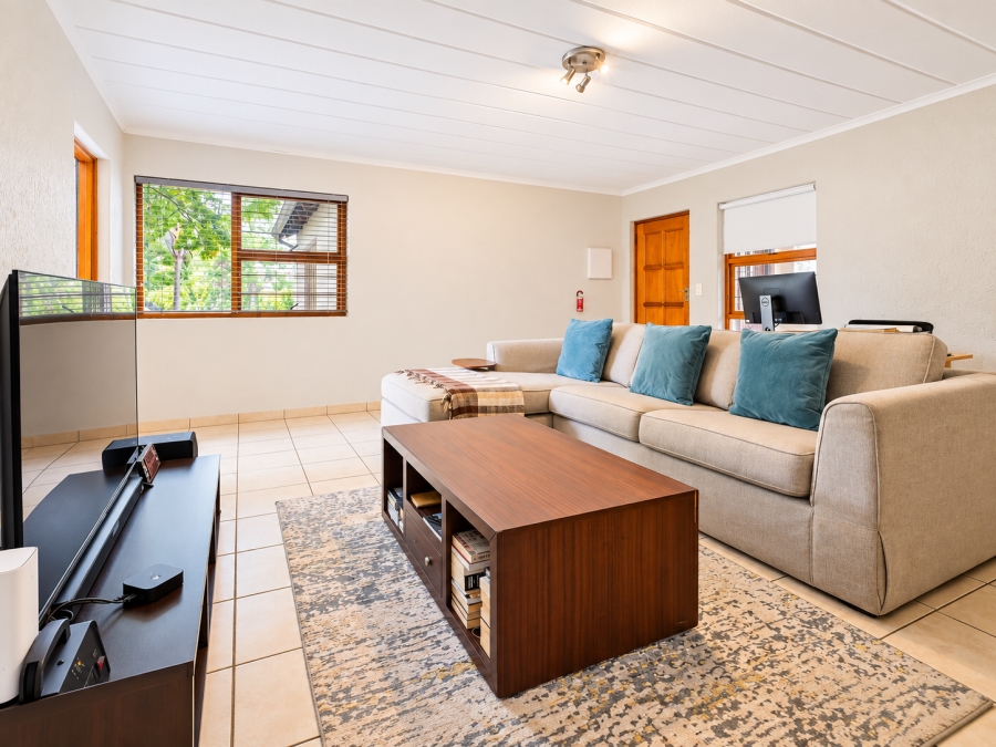 To Let 2 Bedroom Property for Rent in Paulshof Gauteng