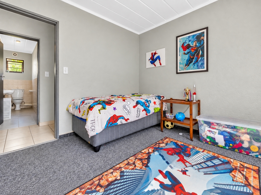 To Let 2 Bedroom Property for Rent in Paulshof Gauteng
