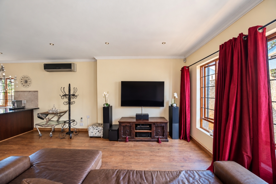 3 Bedroom Property for Sale in Bronberg Gauteng