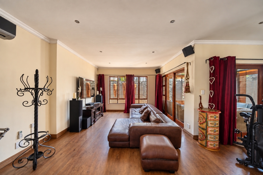 3 Bedroom Property for Sale in Bronberg Gauteng