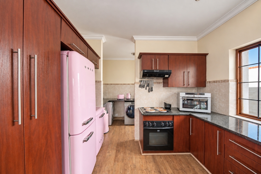 3 Bedroom Property for Sale in Bronberg Gauteng