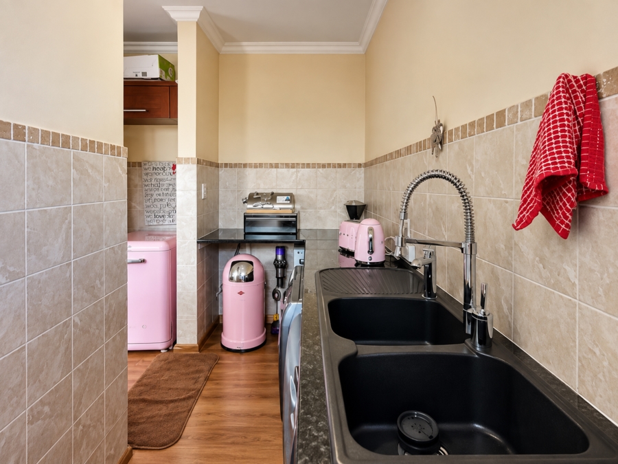 3 Bedroom Property for Sale in Bronberg Gauteng