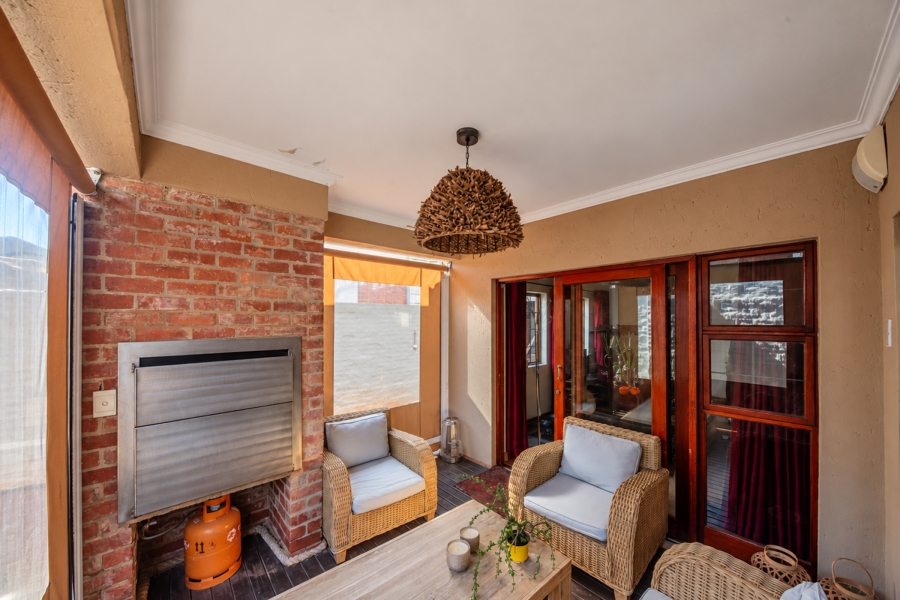 3 Bedroom Property for Sale in Bronberg Gauteng