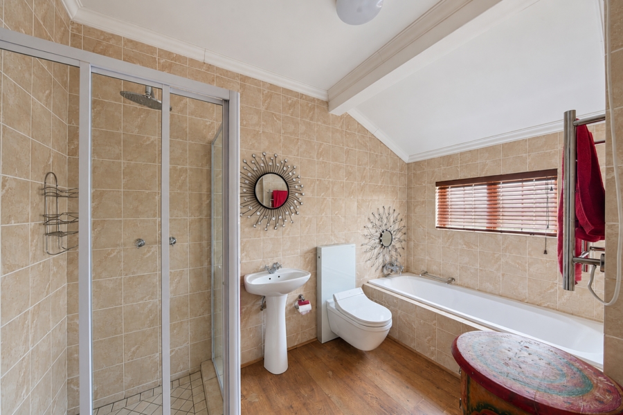 3 Bedroom Property for Sale in Bronberg Gauteng