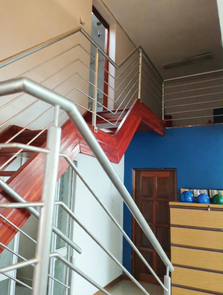 5 Bedroom Property for Sale in Lenasia Gauteng
