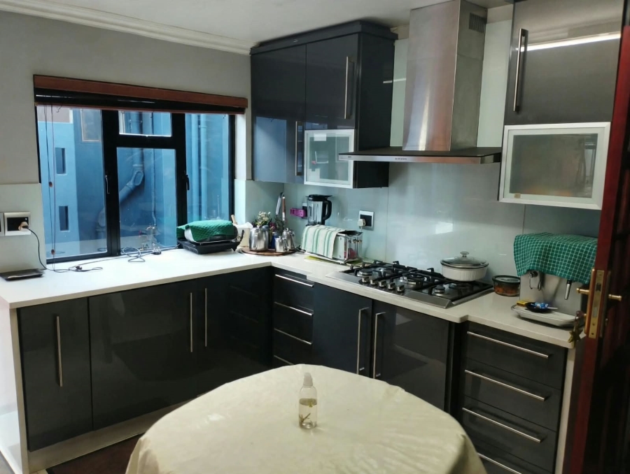 5 Bedroom Property for Sale in Lenasia Gauteng