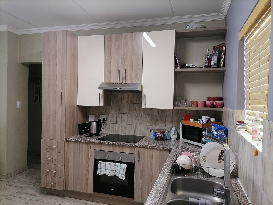 To Let 3 Bedroom Property for Rent in Noordwyk Gauteng