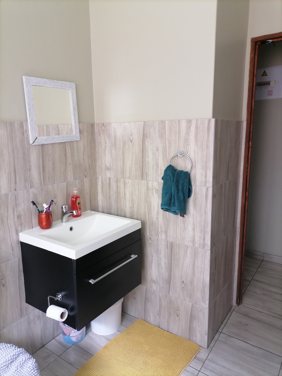 To Let 3 Bedroom Property for Rent in Noordwyk Gauteng