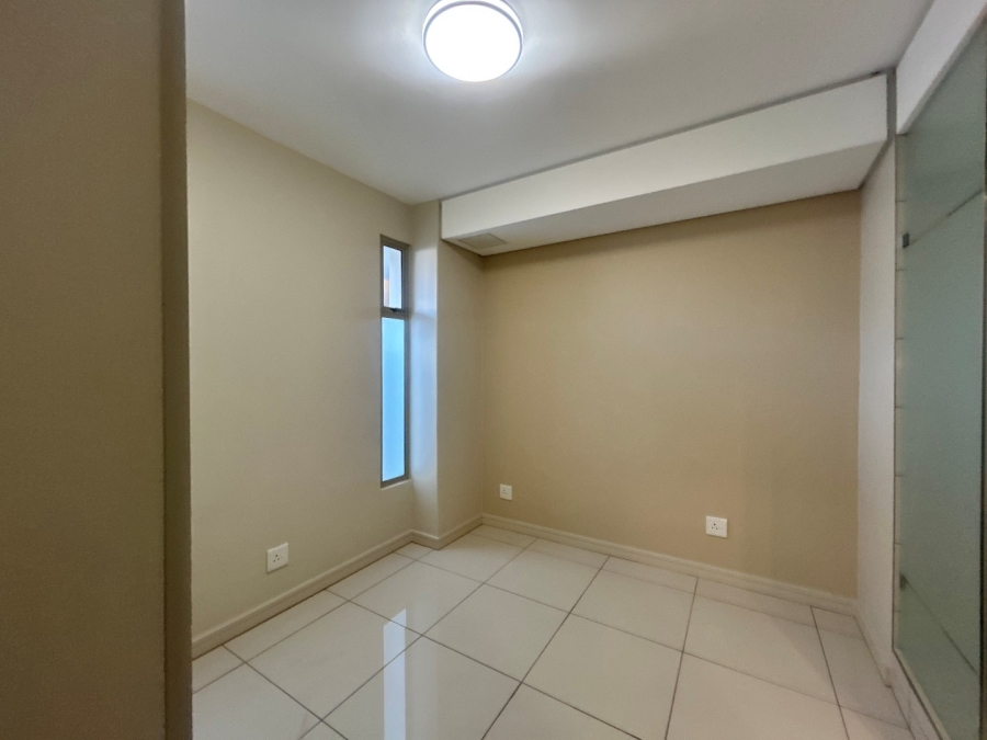 To Let 2 Bedroom Property for Rent in Rosebank Gauteng