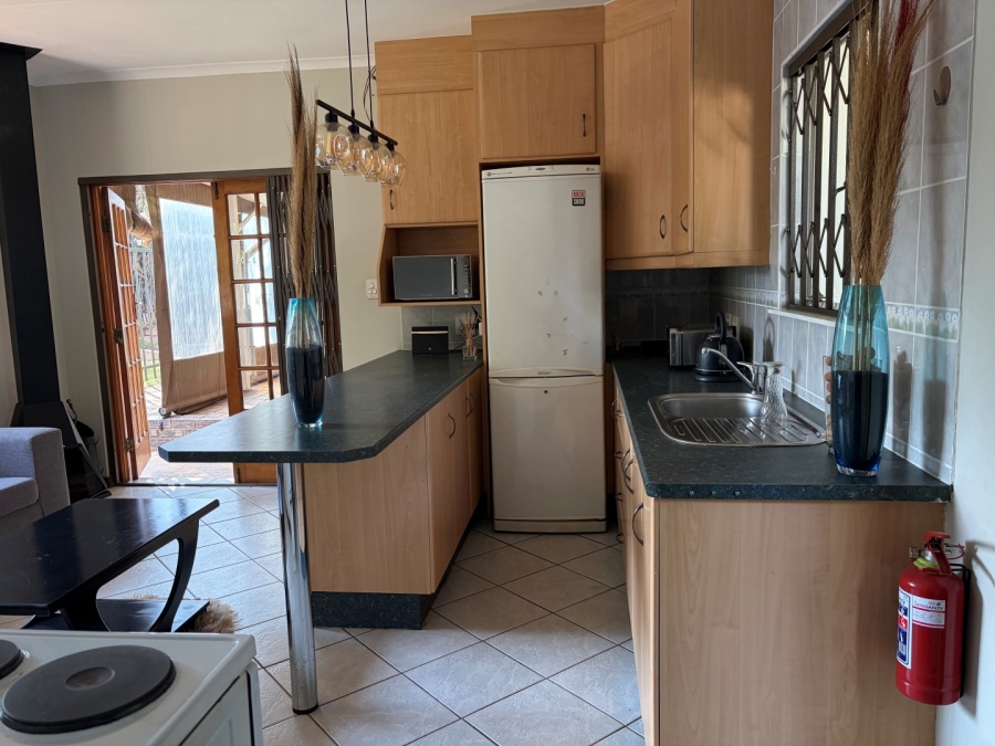 To Let 1 Bedroom Property for Rent in Robindale Gauteng