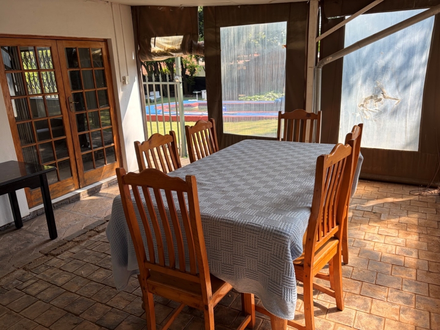 To Let 1 Bedroom Property for Rent in Robindale Gauteng
