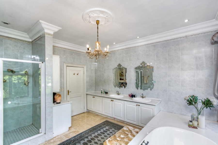 3 Bedroom Property for Sale in Sandhurst Gauteng